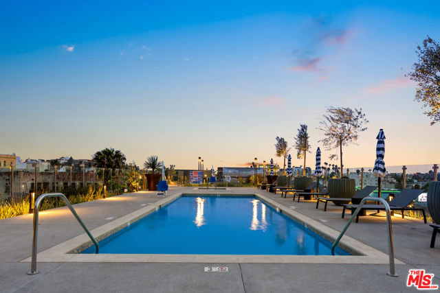 800 Western Avenue, Los Angeles CA: https://media.crmls.org/mediaz/6cdd0fb4-aa31-404c-baa0-d2ba15f7c3e9.jpg