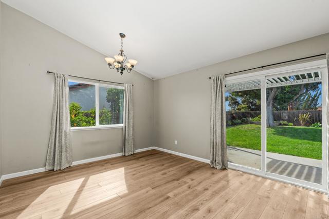 Detail Gallery Image 12 of 30 For 2049 Camino Dr, Escondido,  CA 92026 - 2 Beds | 2 Baths