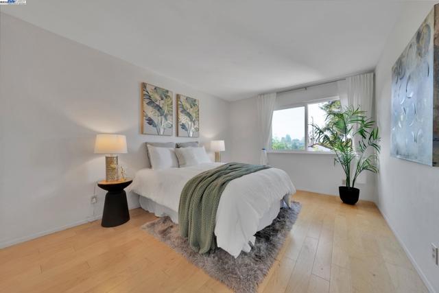 415 Cornell Ave, Albany CA: https://media.crmls.org/mediaz/6cdd9cfe-946e-4b6b-966a-c7b3067c0b28.jpg