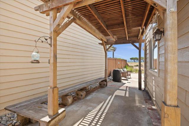 272 McDonnel Road, Alameda CA: https://media.crmls.org/mediaz/6cddd3b9-917f-457f-8a0f-9d39e728c62b.jpg