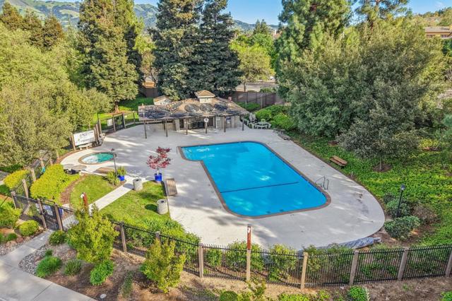 2890 Buena Crest Court, San Jose CA: https://media.crmls.org/mediaz/6cdf0dfb-5c7e-4550-9eb3-9a60bec8619d.jpg