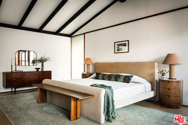 2050 La Fremontia Street, South Pasadena CA: https://media.crmls.org/mediaz/6cdf317c-0929-47b0-87a9-e6379d7a9fe8.jpg