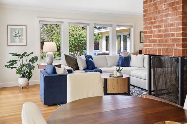 540 Country Club Lane, Coronado CA: https://media.crmls.org/mediaz/6cdf531b-6dd4-4cb0-b35e-8e2c7bf2c2bb.jpg