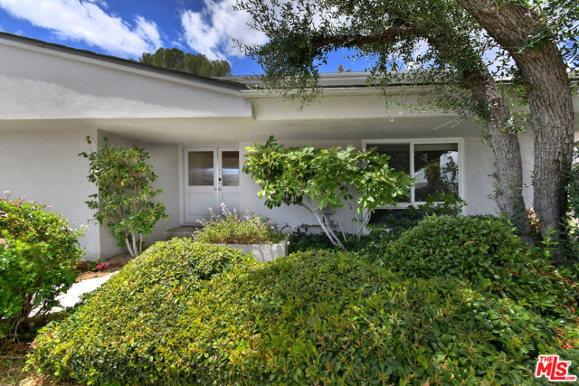 6041 Ellenview Avenue photo 5