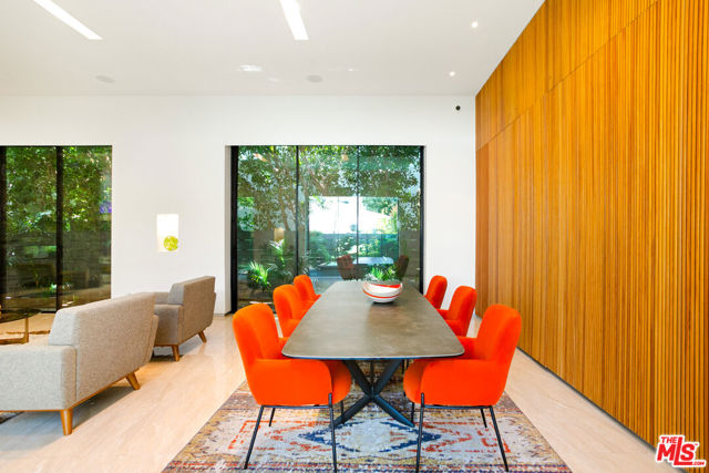 619 N Harper Avenue, Los Angeles CA: https://media.crmls.org/mediaz/6ce08582-cb60-4912-b4f9-0766cf249545.jpg