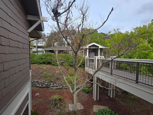 625 Callippe Court, Brisbane CA: https://media.crmls.org/mediaz/6ce0e3b2-9173-4b5d-b8b4-81c663c9c4ca.jpg