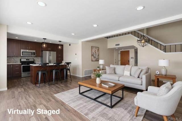 Detail Gallery Image 12 of 45 For 3688 Cactusview Dr., San Diego,  CA 92105 - 3 Beds | 3 Baths