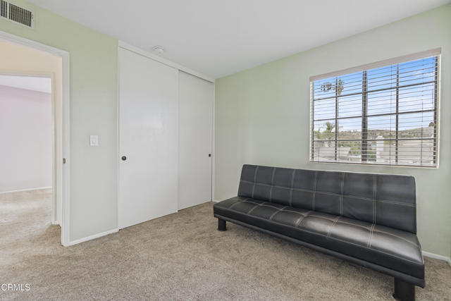 27722 Buckskin Drive, Castaic CA: https://media.crmls.org/mediaz/6ce1e14e-33b3-46df-9a22-fcc437502d34.jpg