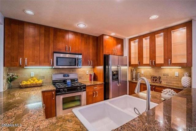 404 Via Colinas, Westlake Village CA: https://media.crmls.org/mediaz/6ce221ca-57fb-480b-8383-d482d4f8ed6f.jpg