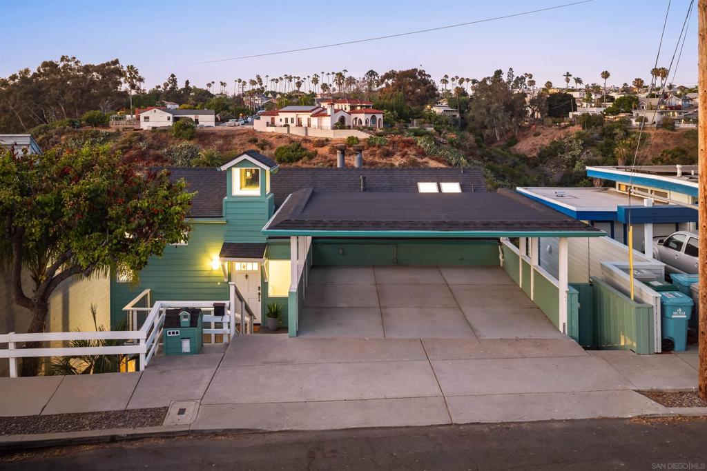 1084 Johnson Ave - photo 2