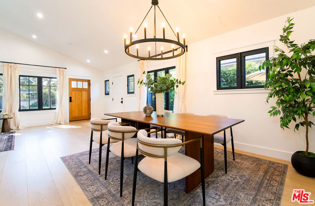 MLS #25608887 image #19