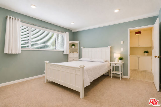 404 San Vicente Boulevard, 204 photo 12