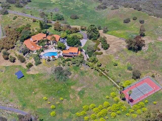 17156 Dos Hermanos, Poway CA: https://media.crmls.org/mediaz/6ce64e5b-8095-456e-a202-988e09835d0d.jpg