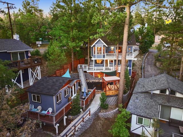 574 Lucerne Drive Drive, Big Bear CA: https://media.crmls.org/mediaz/6ce65f10-d92d-4f85-8943-9484f395e4db.jpg
