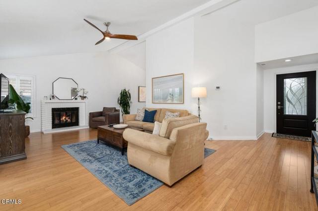 6036 Gitana Avenue, Camarillo CA: https://media.crmls.org/mediaz/6ce6a83c-fd59-4145-bb85-16b60a95eb2e.jpg