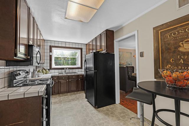 709 Pepper Drive, San Bruno CA: https://media.crmls.org/mediaz/6ce6baf3-bc81-4915-a33b-cabbf70e1321.jpg