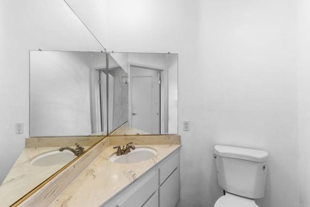 Detail Gallery Image 27 of 34 For 8427 via Mallorca #115,  La Jolla,  CA 92037 - 2 Beds | 2/1 Baths