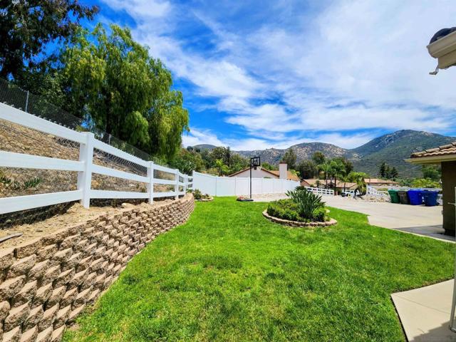 9410 Brian Way, El Cajon CA: https://media.crmls.org/mediaz/6ce811a8-d452-4886-9b6d-457cf51d0b77.jpg