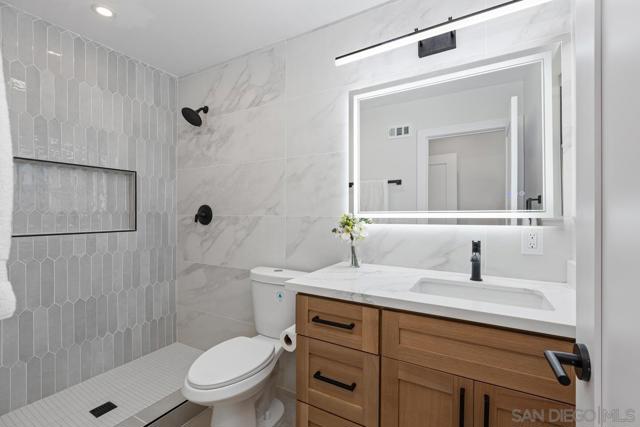 5252 Mount Blanca Dr, San Diego CA: https://media.crmls.org/mediaz/6ce85325-7892-4c69-a6fe-fa34506af1b5.jpg