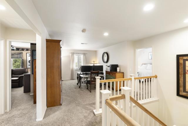 1222 N Creekside Drive, Chula Vista CA: https://media.crmls.org/mediaz/6ce90135-00d4-4973-bc69-0304b11cf771.jpg