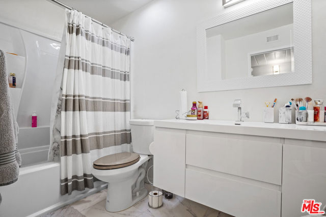 18408 HATTERAS Street, 6 photo 8
