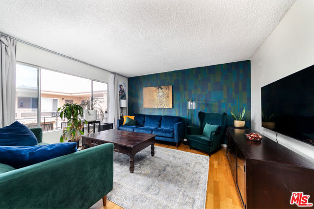 2 Bed Home for Sale in Valley Village, California