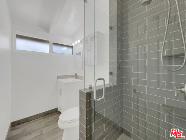 13108 Fellows Avenue, Sylmar CA: https://media.crmls.org/mediaz/6cea0075-6dc8-4dfa-9cfe-6b3dfac03a1a.jpg