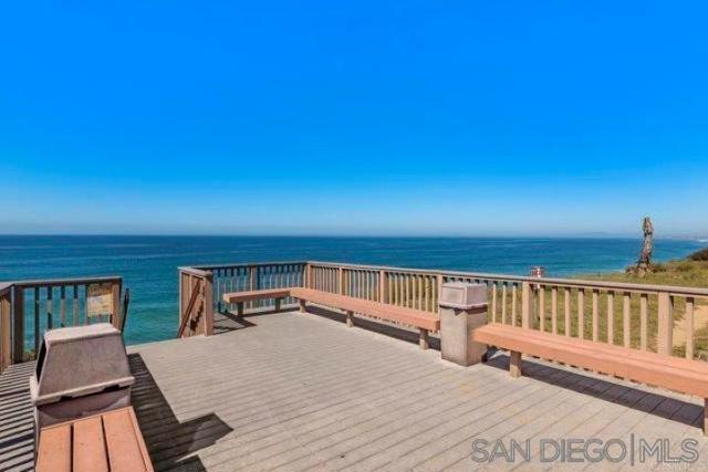 1810 Parliament, Encinitas CA: https://media.crmls.org/mediaz/6cea24d3-1447-408a-8f76-14451a676dde.jpg