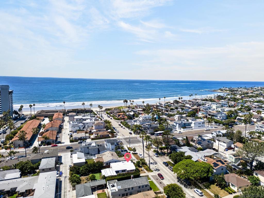819 Law Street - photo 4