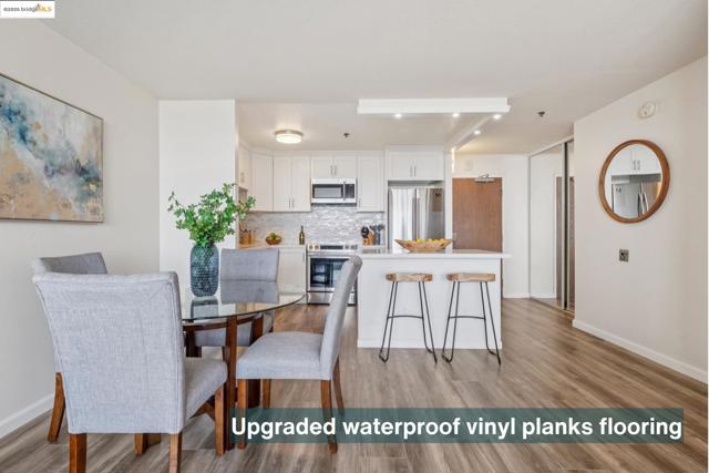 555 Pierce St, Albany CA: https://media.crmls.org/mediaz/6cea7680-ba8b-4236-a32e-2f08a2308a0f.jpg