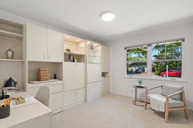 688 Kingswood Way, Los Altos CA: https://media.crmls.org/mediaz/6ceabeb3-bffd-469c-b6c1-c9725299f48c.jpg