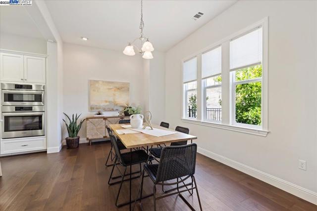 4369 Table Mountain Rd, Dublin CA: https://media.crmls.org/mediaz/6ceb1842-c6e2-4aee-8488-12ed5a550c30.jpg