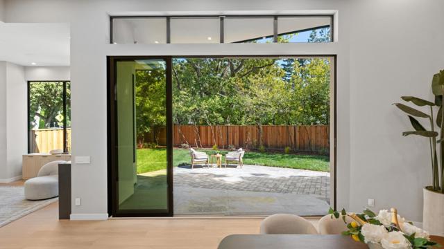 90 Crescent Drive, Palo Alto CA: https://media.crmls.org/mediaz/6ceb23a7-cb82-4958-bc9f-152e6ba0d98f.jpg