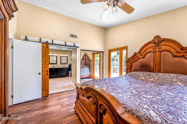 3961 Springtime Lane, Moorpark CA: https://media.crmls.org/mediaz/6ceb5ff0-59b7-4feb-be57-c53cb6a0ce9f.jpg
