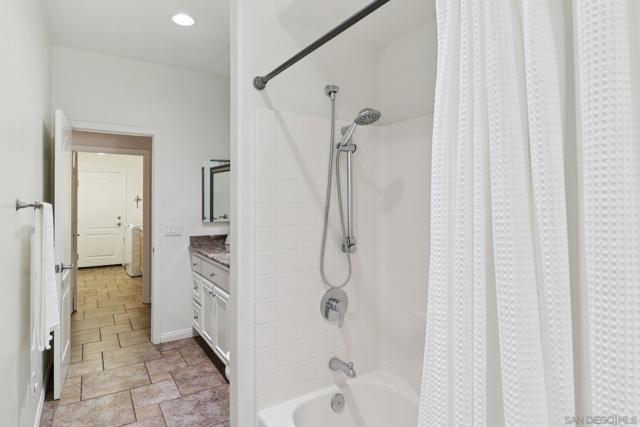 16112 Arena Drive, Ramona CA: https://media.crmls.org/mediaz/6cebd145-51a0-4911-8dd1-e95f2b04c845.jpg