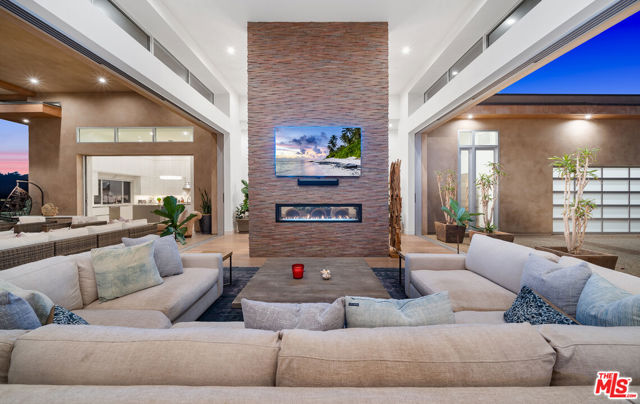 10715 Yerba Buena Road, Malibu CA: https://media.crmls.org/mediaz/6ceca335-3b0c-4ee0-88df-300364daa1b6.jpg