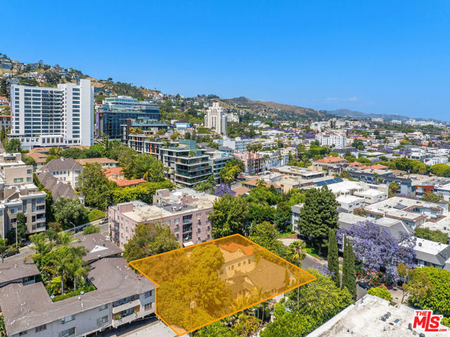 1229 N Olive Drive, West Hollywood CA: https://media.crmls.org/mediaz/6ced1bac-2487-4fae-85e4-3931efc7251c.jpg