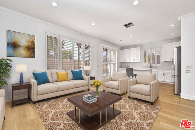 18802 Electra Court, Canyon Country CA: https://media.crmls.org/mediaz/6ced2d60-065d-491c-b8eb-c564b474c859.jpg