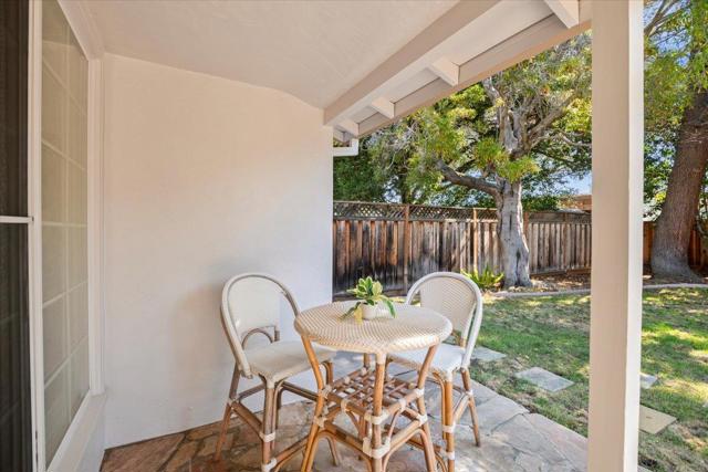 3888 Magnolia Drive, Palo Alto CA: https://media.crmls.org/mediaz/6ced7a31-18f2-402f-b581-e07c918b0b93.jpg