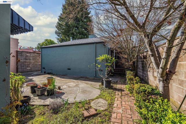 Image 13 of 23 For 2242 Santa Clara Ave