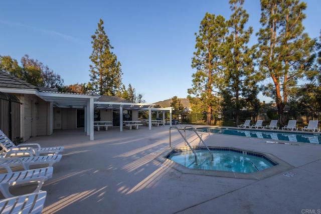 Detail Gallery Image 28 of 38 For 823 Viking Ln, San Marcos,  CA 92069 - 3 Beds | 2 Baths