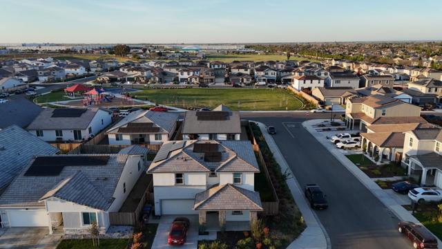 2121 Stagecoach Road, Patterson CA: https://media.crmls.org/mediaz/6cf09c2a-dec5-4f08-aa0f-ebb477e82ebc.jpg