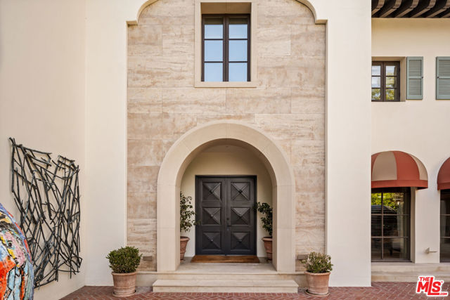 4009 Valley Meadow Road, Encino CA: https://media.crmls.org/mediaz/6cf1593b-174d-4c45-a4dc-a36151152656.jpg