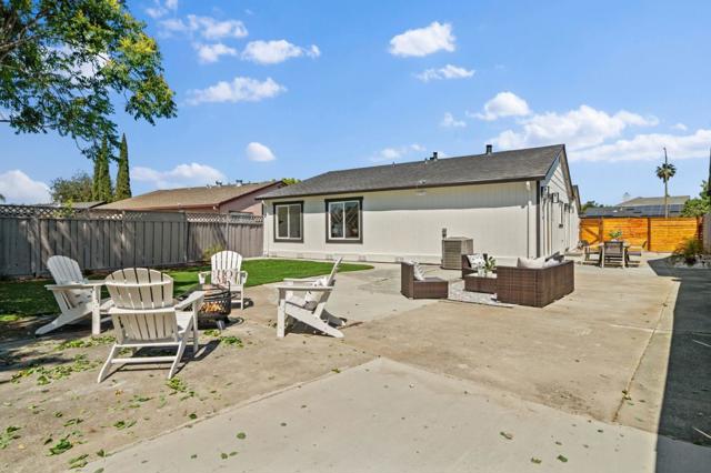 1868 Bagpipe Way, San Jose CA: https://media.crmls.org/mediaz/6cf1bc15-0aa6-42d2-89fe-b87f2b3a3b55.jpg