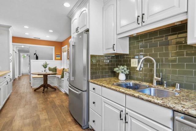 Detail Gallery Image 11 of 35 For 4331 Helix Canyon Dr, La Mesa,  CA 91941 - 3 Beds | 2 Baths