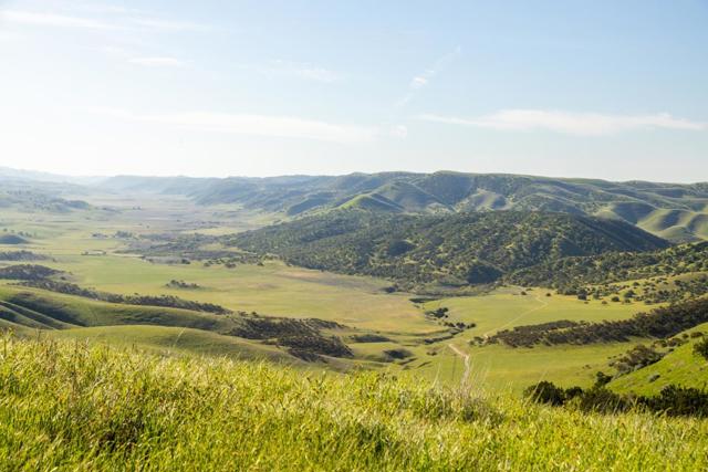 54800 Lonoak Road, King City CA: https://media.crmls.org/mediaz/6cf3b655-81a6-4a9f-9cb8-56238a6453b1.jpg