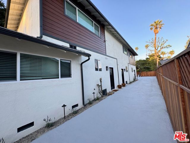 Image 7 of 55 For 960 Los Robles Avenue