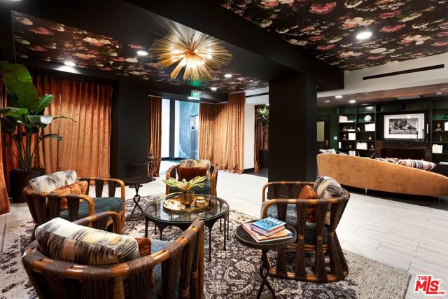 5710 Crescent Park E, Playa Vista CA: https://media.crmls.org/mediaz/6cf57987-9d87-4ee8-ba01-915266e64f85.jpg