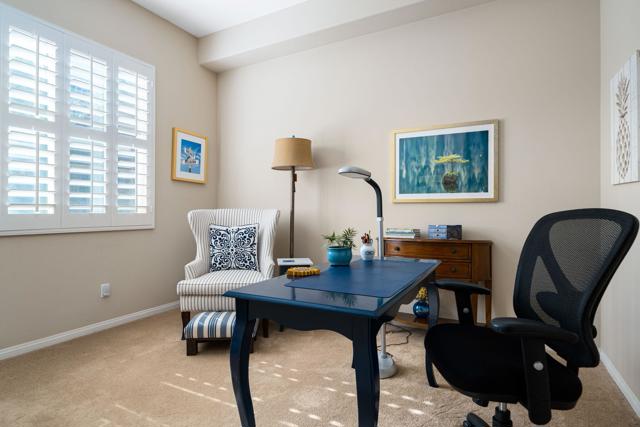 81139 Laguna Court, La Quinta CA: https://media.crmls.org/mediaz/6cf595f1-336b-4edb-a3b7-9668e8fb6ee7.jpg