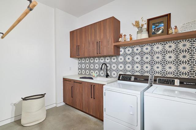 630 Ocean View Avenue, Encinitas CA: https://media.crmls.org/mediaz/6cf6f1a4-d1b1-415b-af1f-370948d787b4.jpg